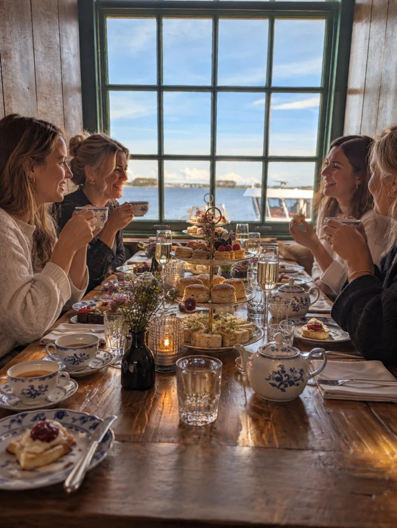 High Tea aan het raam in de historische Toren